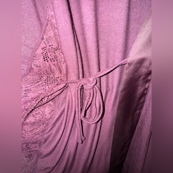Victoria's Secret Purple Robe - Picture 4 of 5